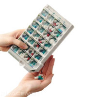 Pilbox : Gestion Simplifiée des Médicaments par Bouton Poussoir